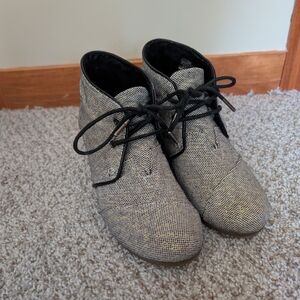 Toms Black and Gray Ankle Boots